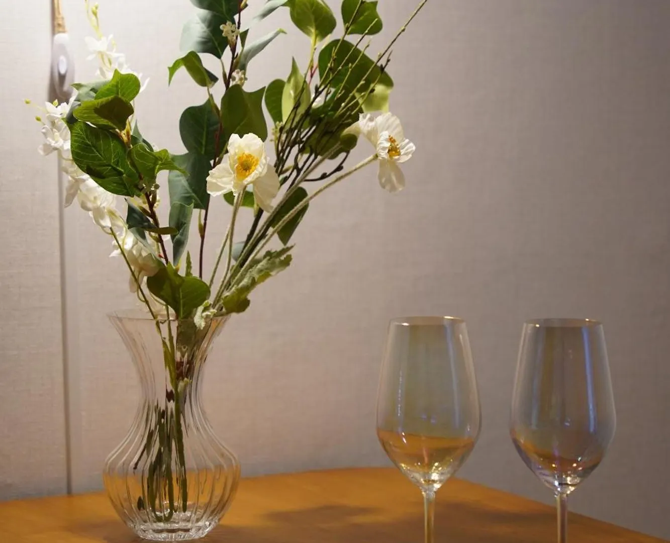 Busan Subway 6Min #2 Rooms #2 Queen Beds #Hotel Bedding #Ott #Table#1St Floor Apartment